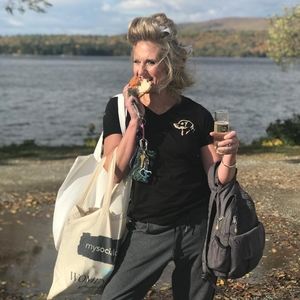 Meet your Posher, Regina